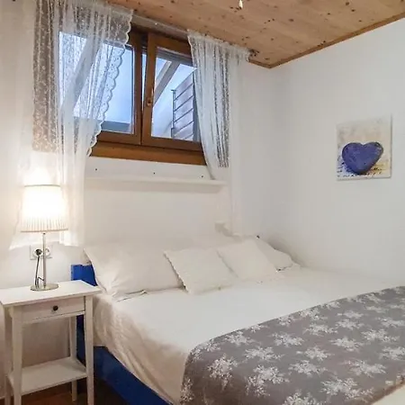 Holiday home Smokvin Hlad