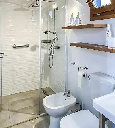 Smokvin Hlad Holiday home Peroj