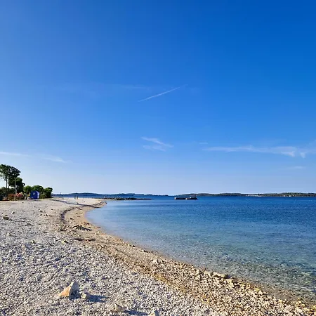 Smokvin Hlad Holiday home Peroj