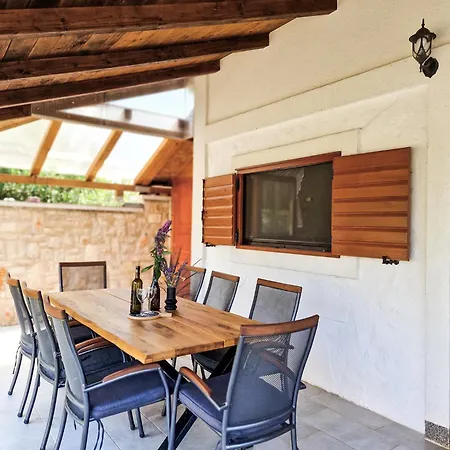 Smokvin Hlad * 페로이