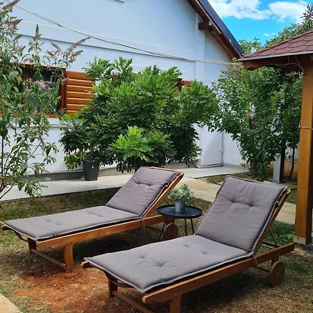 Smokvin Hlad 페로이